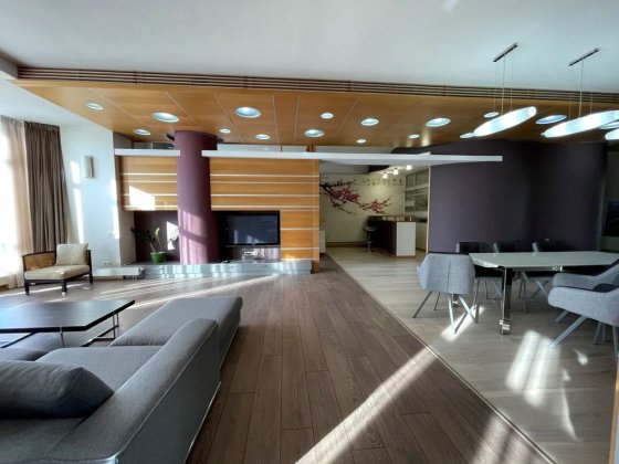 Оренда! 3-х кімн. квартира ул. Грушевського 9 а! Без  %! Киев