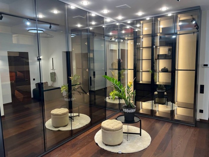 Простора квартира з дизайнерським інтер’єром | Є інвертор | Липки - фото 1