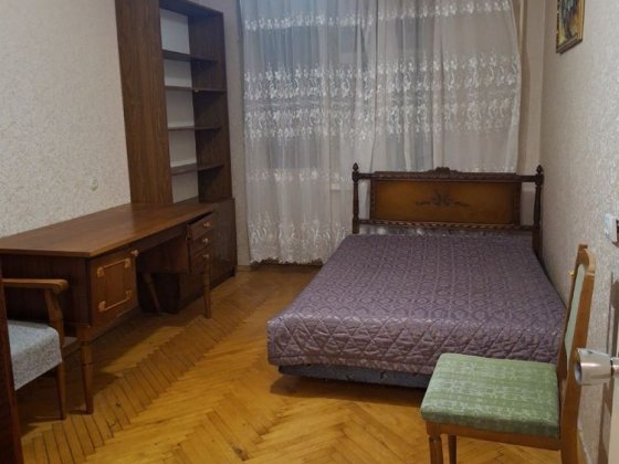 2 кімн Прирічна 27г метро Героїв Дніпра