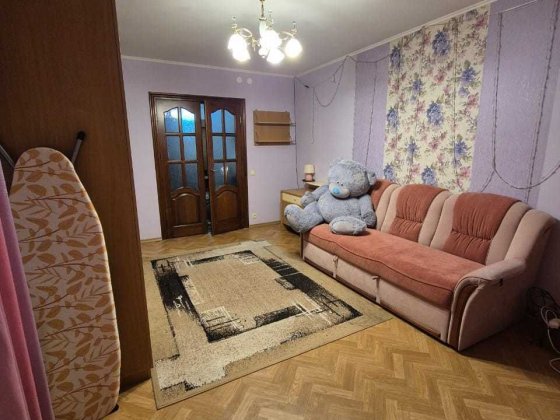 Тепла 2-кімнатна квартира м. Мінська БЕЗ КОМІСІЇ (без тварин) Киев