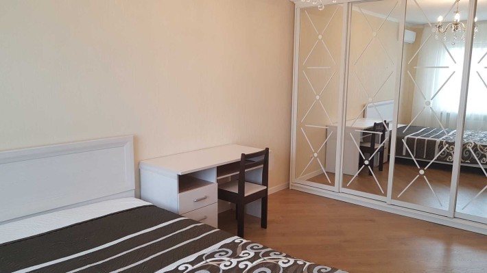 БЕЗ КОМІСІЇ. ГЕНЕРАТОР. вул. Русової 7 Г, поряд пішки м. Осокорки - фото 1