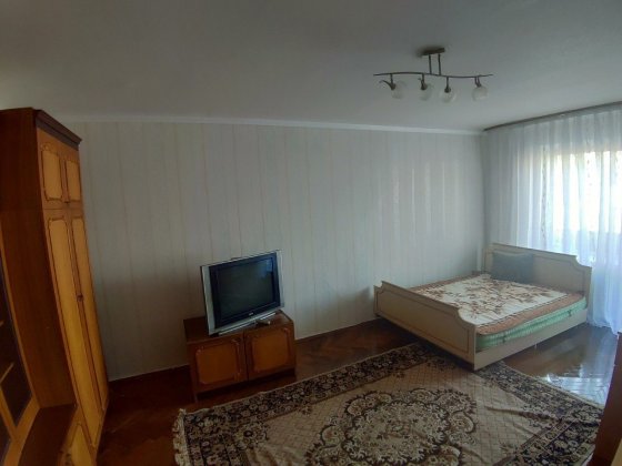 Однокімнатна біля ЖД вокзалу Дарниця Київ