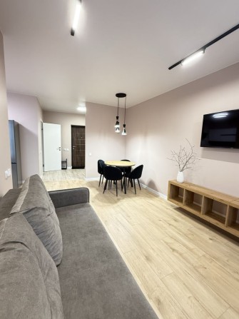 Перша здача, ЖК Берег Дніпра, 1 к квартира - фото 1