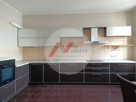 Без% 2к 80м2 Тютюнника (Барбюса)16 Олімпійська ГЕНЕРАТОР Киев