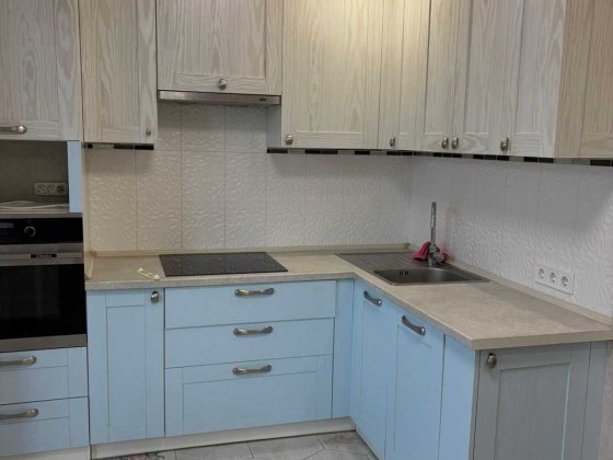 Позняки метро, Лариси Руденко 9! Киев