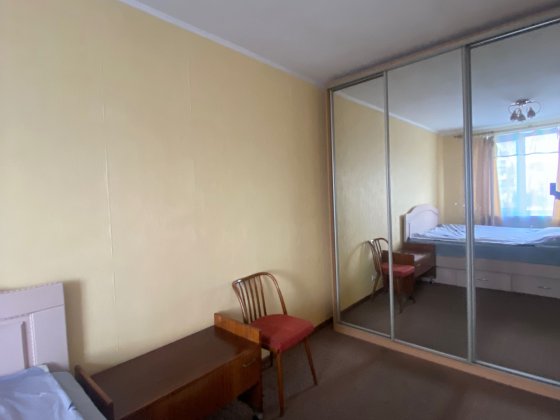 Здам 1км квартиру на пр.Павла Тичини13 довгостроково без комісії Киев