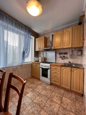 Аренда 3к ТЕПЛОЙ квартиры с газом, метро Дарница, Дарницкий б-р 4а - фото 1