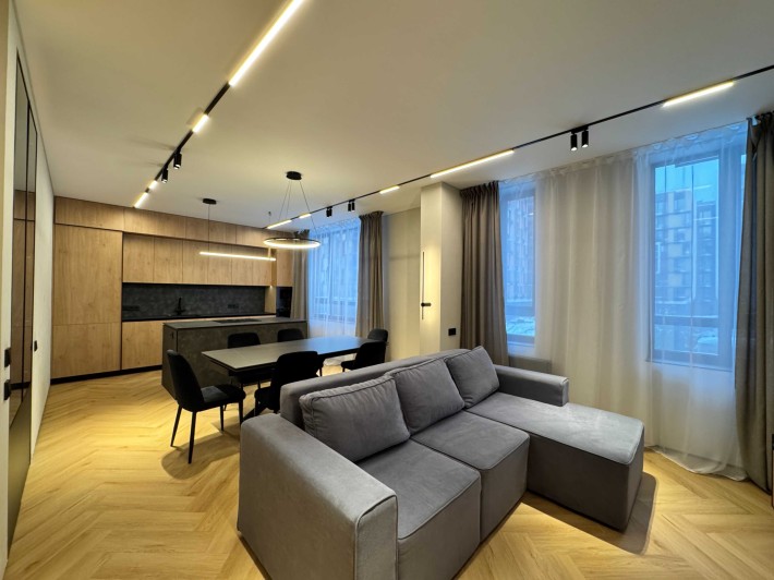 Дизайнерська 2кім 84м2 з великою вітальнею в сучасному ЖК Республіка - фото 1