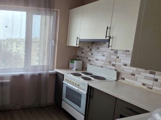 Сдам 3 ком квартиру с инвертором ВДНХ Иподром Лятошинского Киев