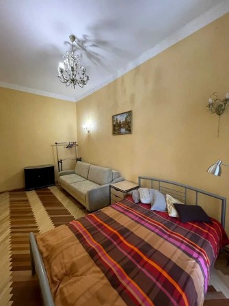 Здам в довготривалу оренду квартиру в історичному центрі міста - фото 1