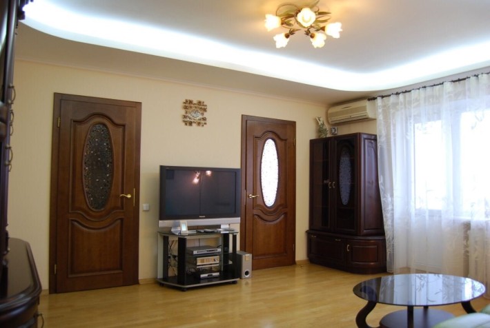 Здам трикімнатну квартиру. Метро Печерська - фото 1