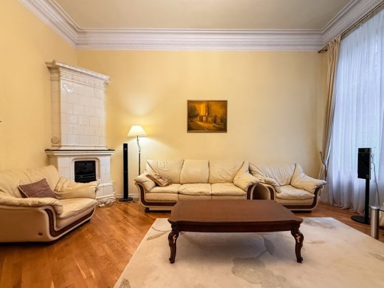 Оренда від власника!Простора австрійська квартири з каміном і сауною Львов