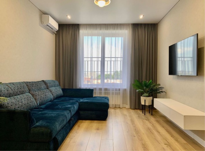 Сдам 1комн квартиру возле метро в новострое - фото 1