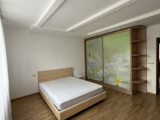 Здається 3-кімнатна квартира Львов