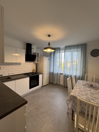 Здам 2-кімнатну квартиру на вул. Ніщинського - фото 1