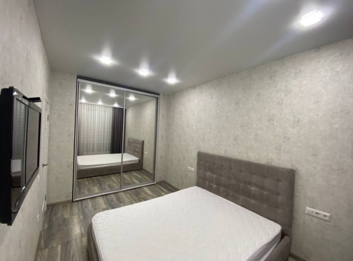 Сдам 1 комн квартиру на Сахарова,новострой - фото 1