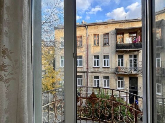 Оренда 3-кім квартира в ближньому центрі вул. Хорватська Львов