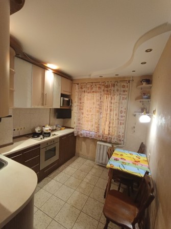 Сдам 1 кв,, отличное состояние, необходимая мебель и техника,Черемушки - фото 1