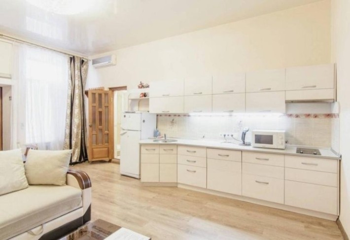 Сдам большую квартиру на Дерибасовской 19, свет есть всегда! - фото 1