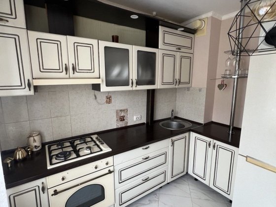 Сдам Просторную 1к  с газом  на Сахарова Одеса