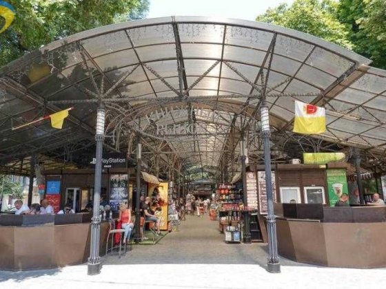 Продам кімнату зі своєю кухнею на Александрівсському проспекті Одесса