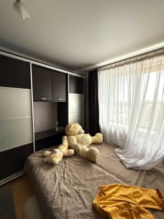 В продаже комната в каммуне Генерала Петрова 48а. - фото 1