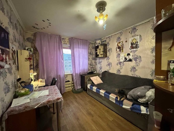 Продам гостинку, 7-10 хвилин пішки від метро Індустріальна - фото 1