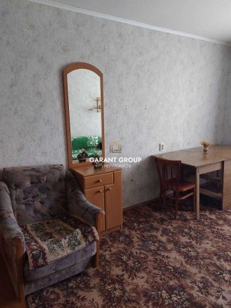 Продається кімната в гуртожитку зі своєю окремою кухнею - фото 1