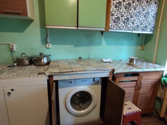 Комната в коммуне на Черемушках.Ул. Космонавтов.(222-095) Одесса