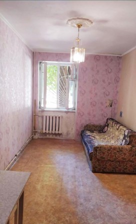 Комната в коммуне на Терешковой/рынок Черёмушки. (833-229) - фото 1