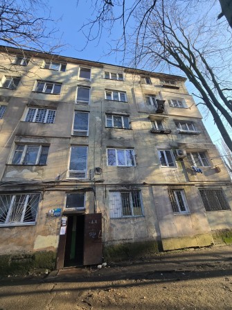 В продаже комната в коммуне  на Черёмушках. - фото 1