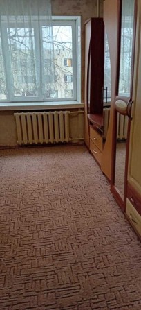 В продаже комната без своего санузла в блоке на три квартиры . - фото 1