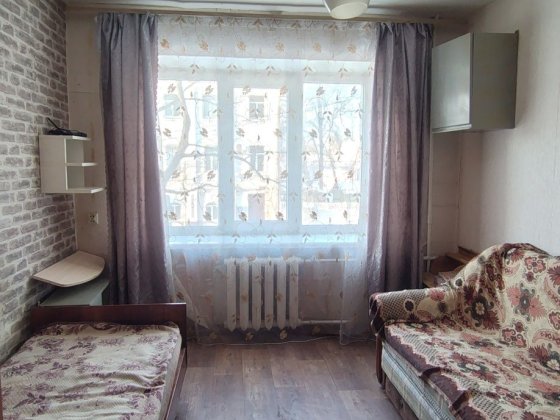 Продаж кімнати Красний міст Полуботки