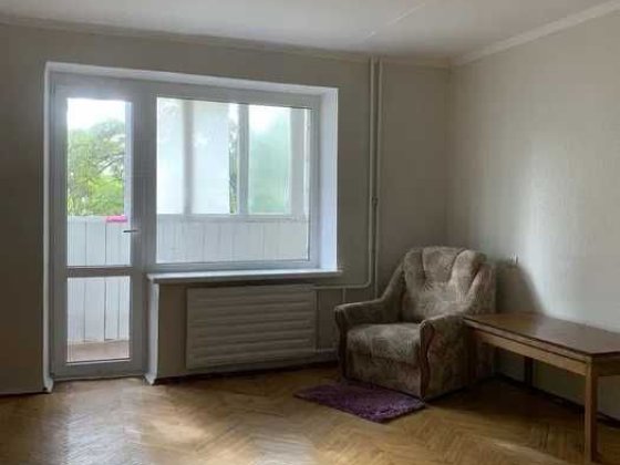 Здам простору однокімнатну квартиру на Воскресенці. Київ