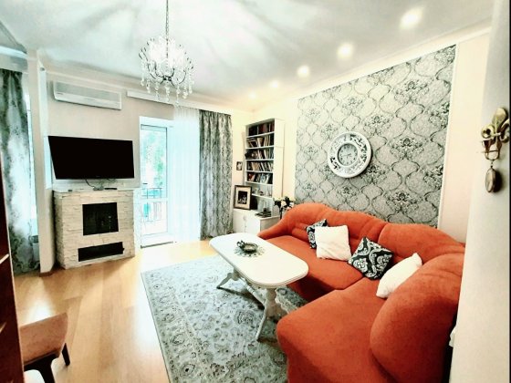 Вверховна Рада, Хрещатик, Інститутська 22/7, Красива, велика із спальн Киев