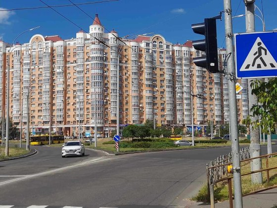 Сдам в аренду 4-х комнатную квартиру. Киев