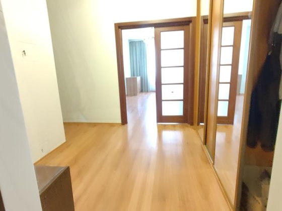 Оренда 3-кімнатна квартира вул Микільсько-Слобідська Киев