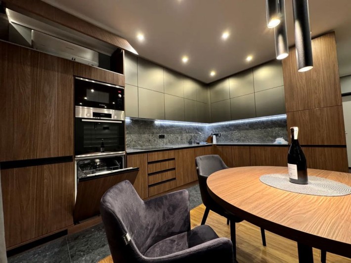 Стильна квартира в клубному будинку Славутич 2 комфортний 4 поверх - фото 1