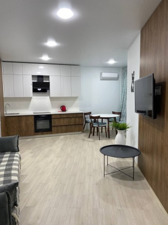 Сдам квартиру БЕЗ КОМИССИИ РИЄЛТОРУ, Центральная 15, м Славутич 5 мин - фото 1