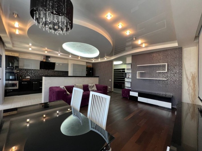 Без% Оренда 3-к квартири. пр-т Голосіівський, 27. 110м2. М. Деміівська - фото 1