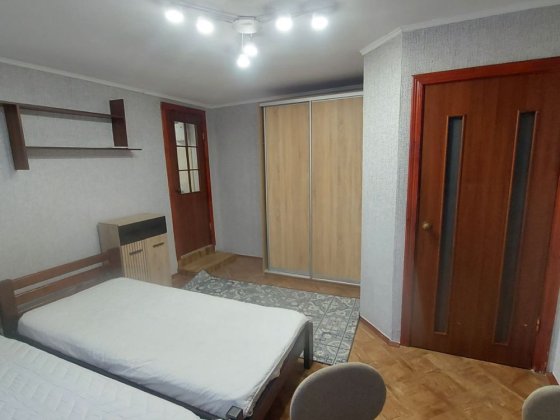 Оренда 1-к квартири  м.Бориспільська 8хв. пішки від Власника Киев