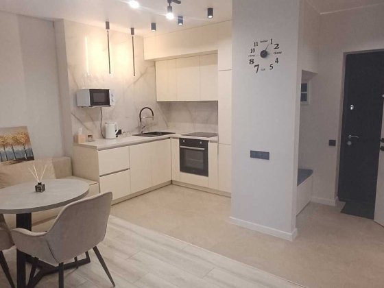 Оренда квартири ЖК Варшавський 2, 46 м2 розташована 2 поверх. Грекова Киев