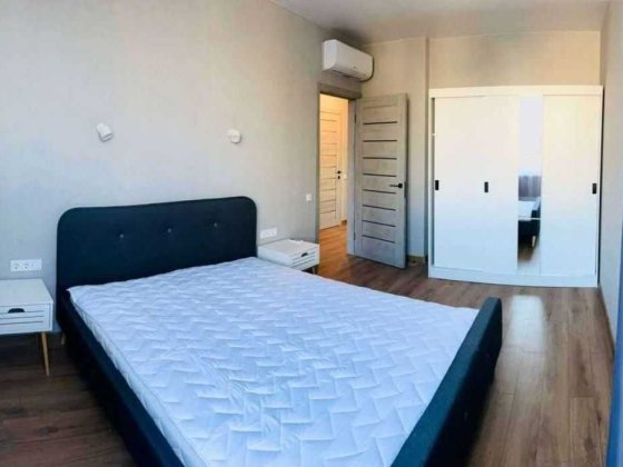 Здається 2-кімнатна квартира на вул.Олександра Олеся 9а Киев