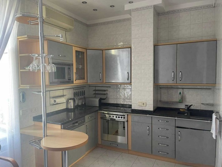 Оренда 4 комнатной квартиры - фото 1