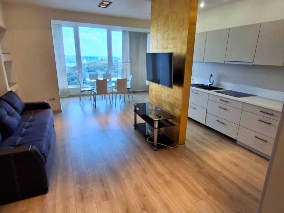 Оренда трикімнатної квартири Старонаводницька 8б Київ