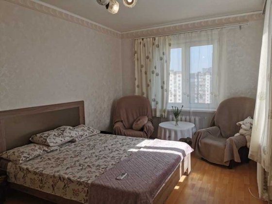 Вулиця  Драгоманова 1 Б Київ