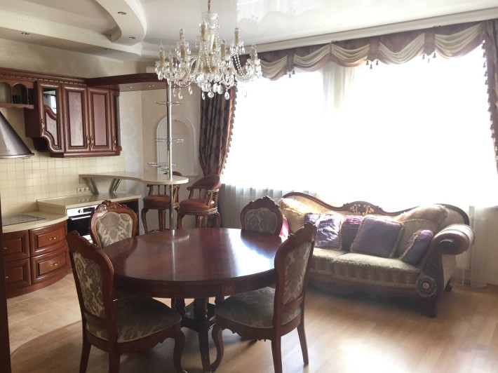 Оренда 3 кімнатної квартири Печерськ, Коновальця (Щорса) 32б - фото 1