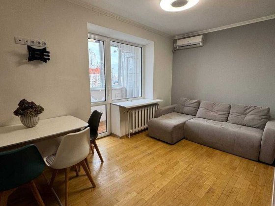 Оренда 1 кімн Урлівська метро Позняки Осокорки генератор ТЦ River Mall Киев