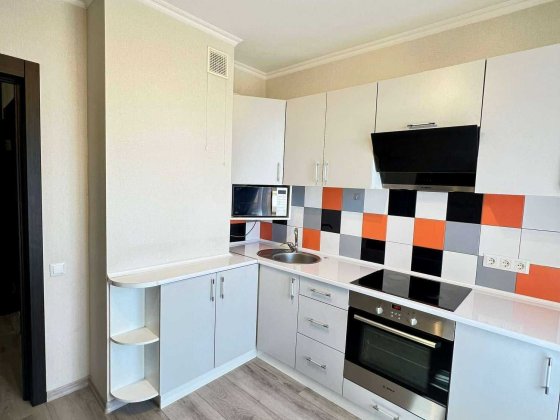 Оренда 1-кім. квартири в ЖК Амурському Киев