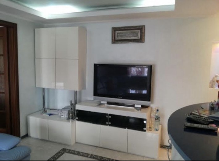 Здається в оренду 2-кімнатна квартира. Дуже вигідний варіант - фото 1